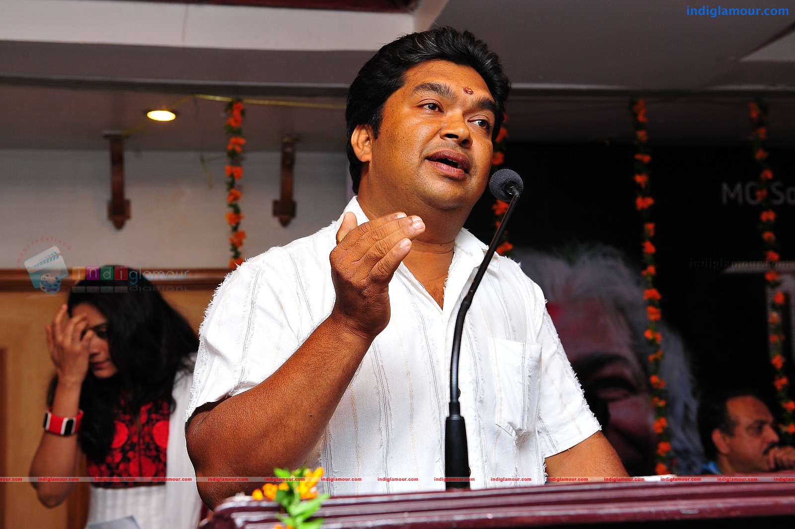 Ardhanari Movie Pooja Event hd photo