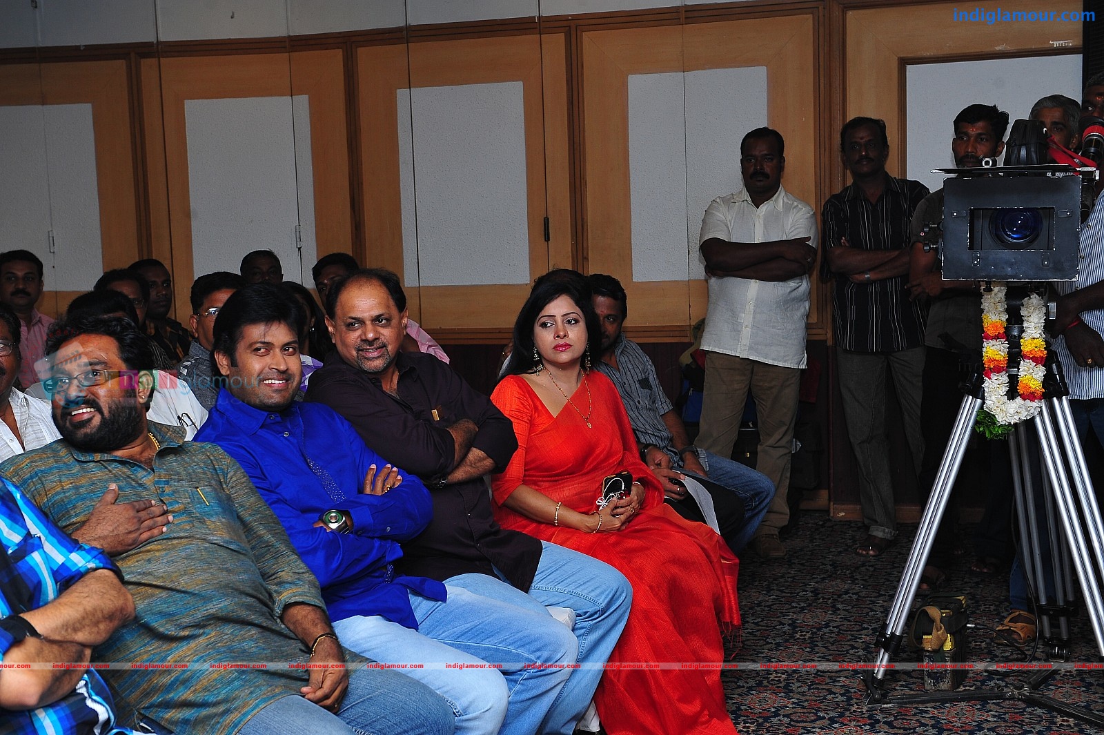 Ardhanari Movie Pooja Event hd photo