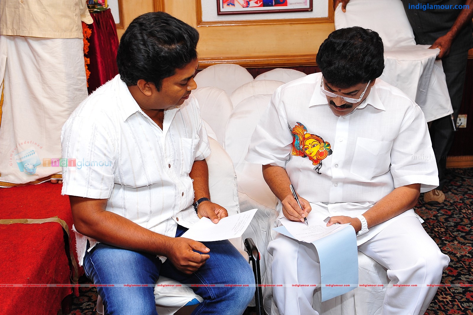 Ardhanari Movie Pooja Event hd photo