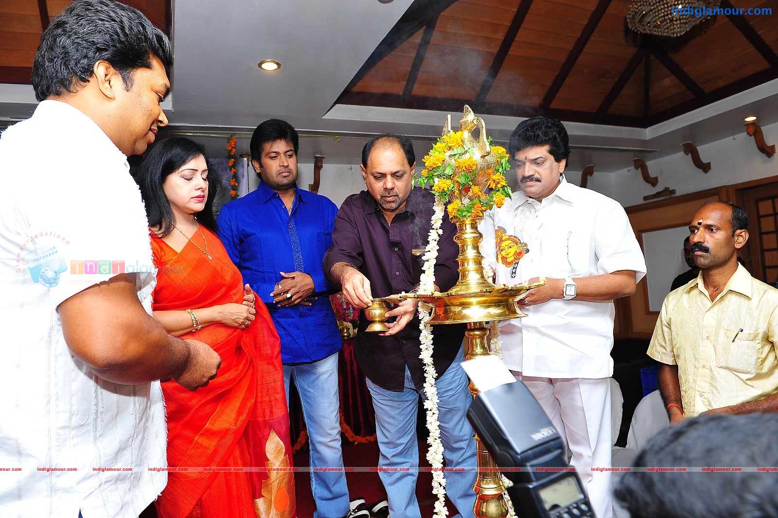 Ardhanari Movie Pooja Event hd photo