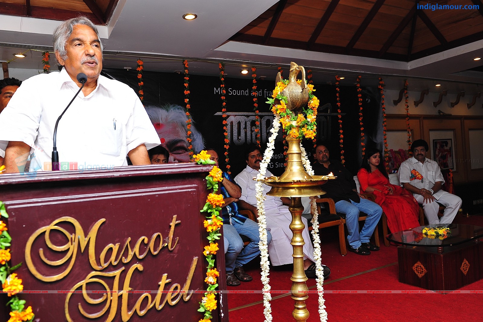 Ardhanari Movie Pooja Event hd photo
