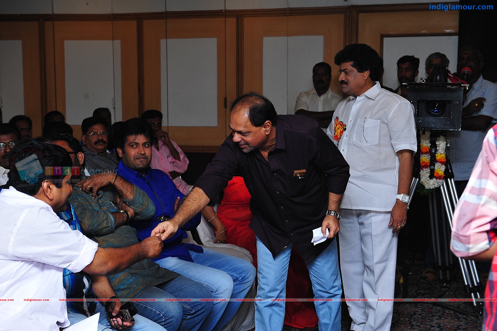 Ardhanari Movie Pooja Event hd photo