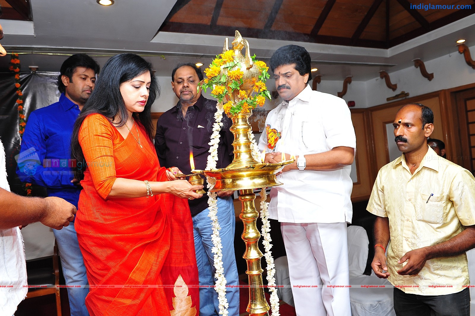 Ardhanari Movie Pooja Event hd photo