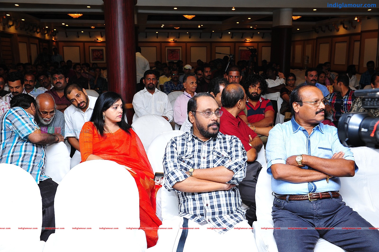 Ardhanari Movie Pooja Event hd photo