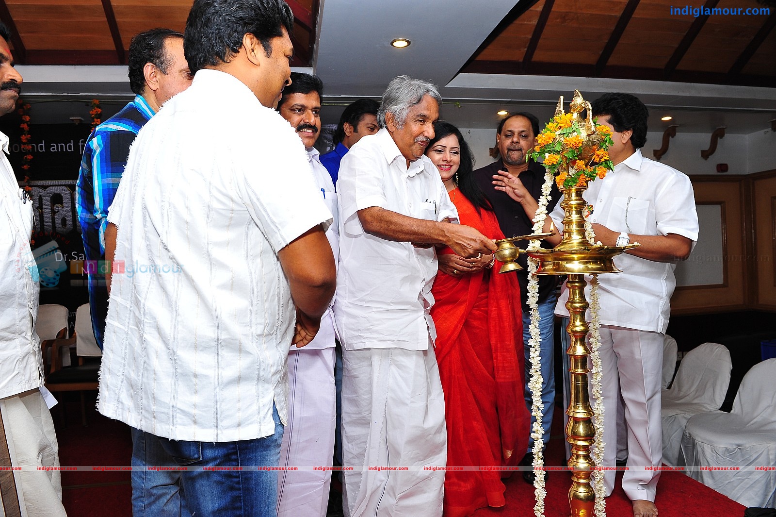 Ardhanari Movie Pooja Event hd photo