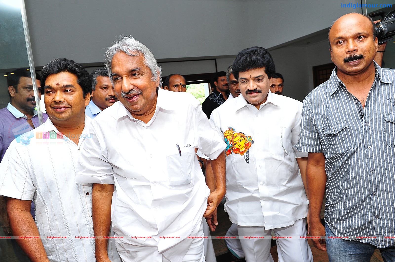 Ardhanari Movie Pooja Event hd photo