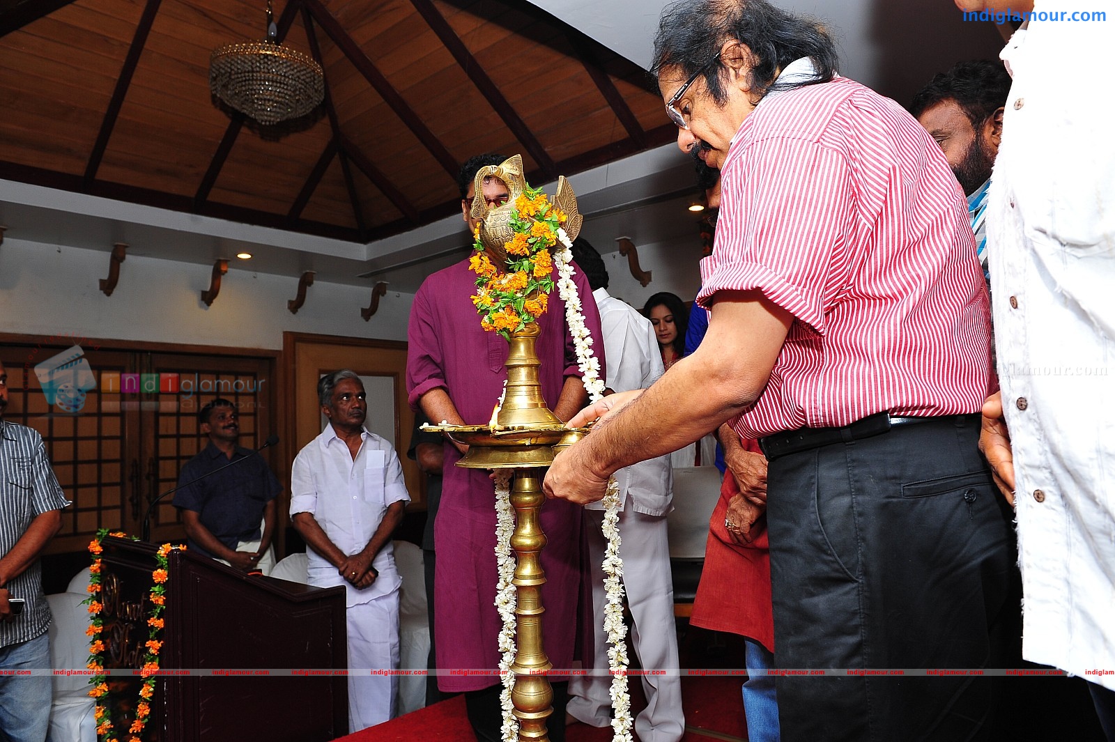 Ardhanari Movie Pooja Event hd photo