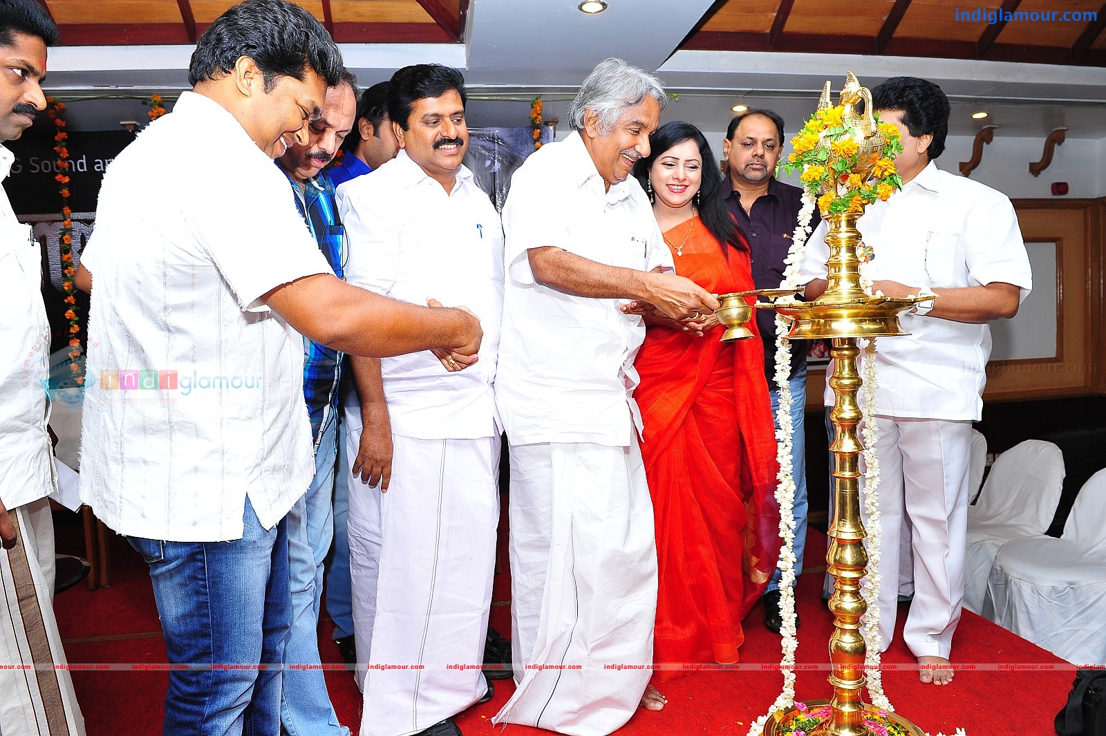 Ardhanari Movie Pooja Event hd photo