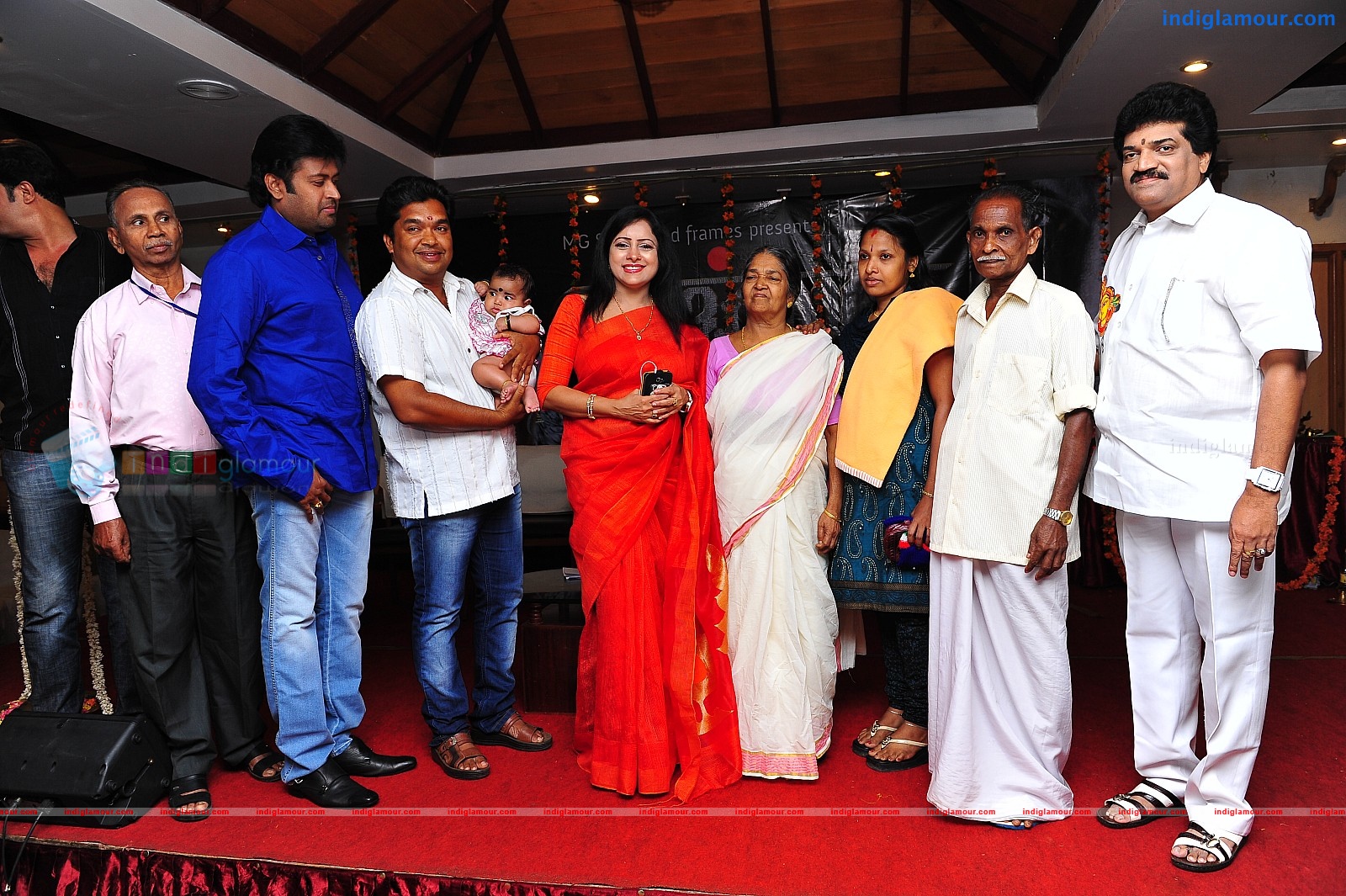 Ardhanari Movie Pooja Event hd photo