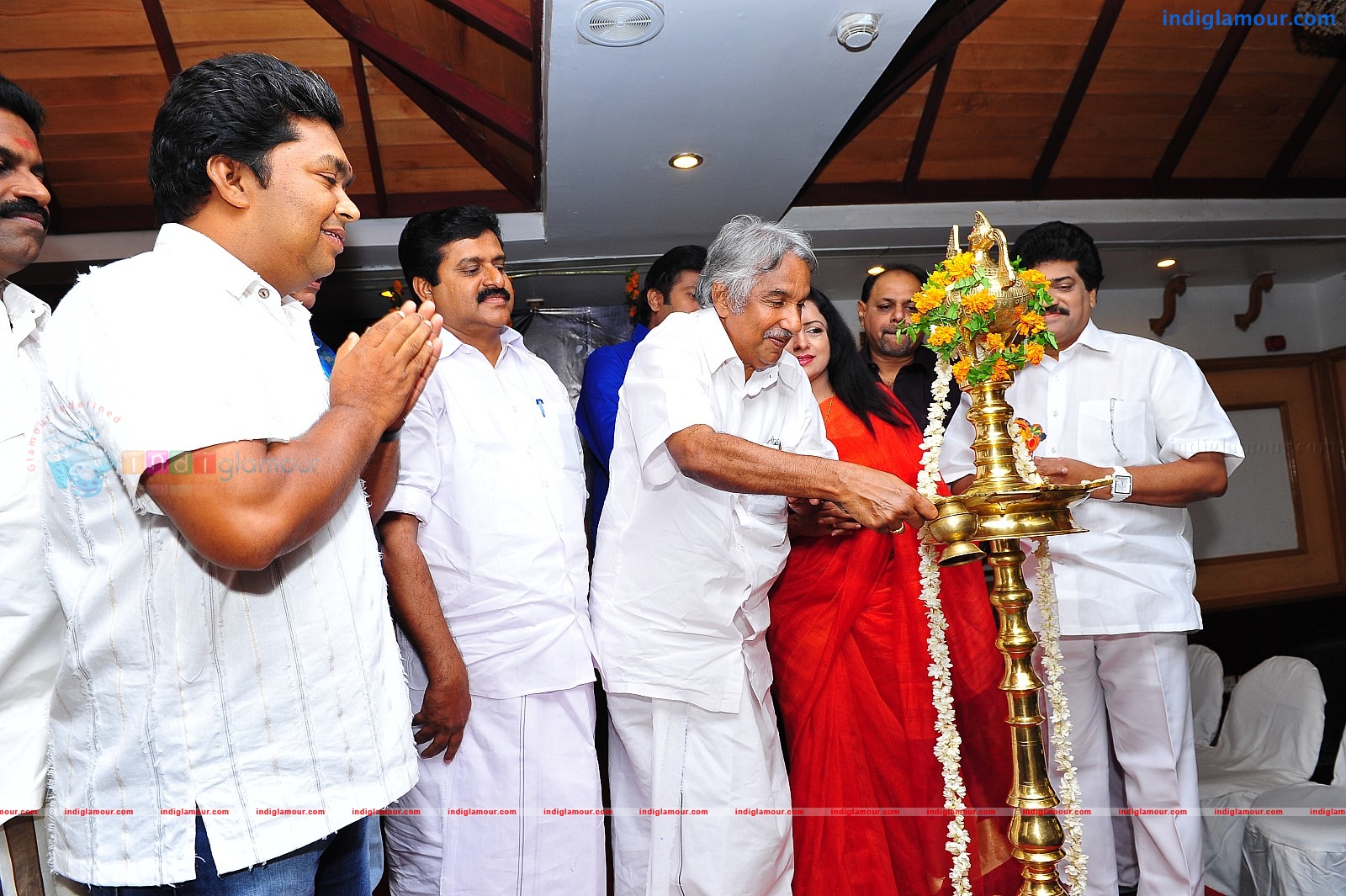 Ardhanari Movie Pooja Event hd photo