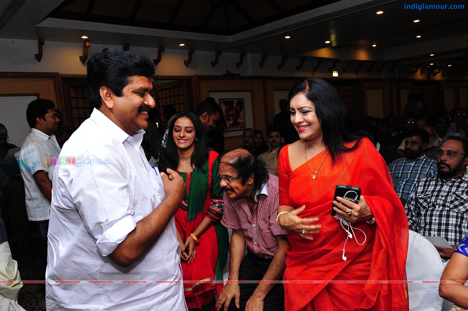 Ardhanari Movie Pooja Event hd photo