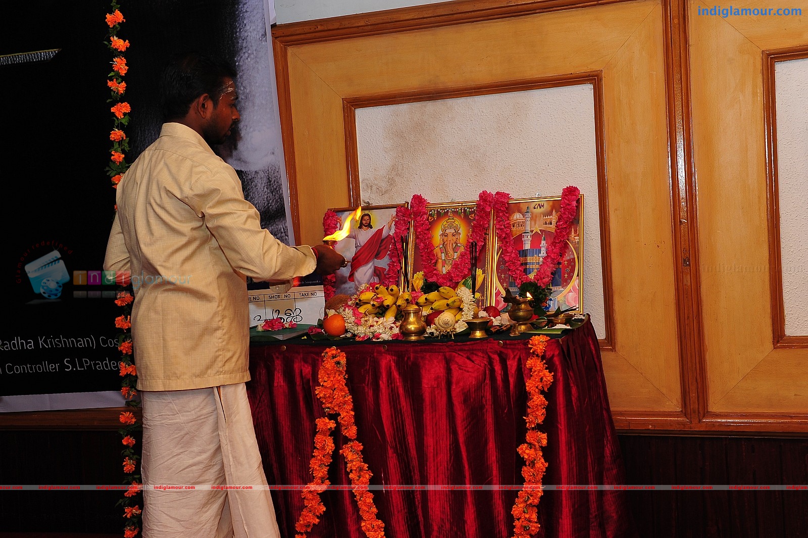 Ardhanari Movie Pooja Event hd photo