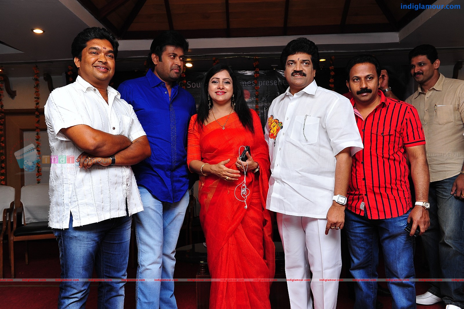 Ardhanari Movie Pooja Event hd photo