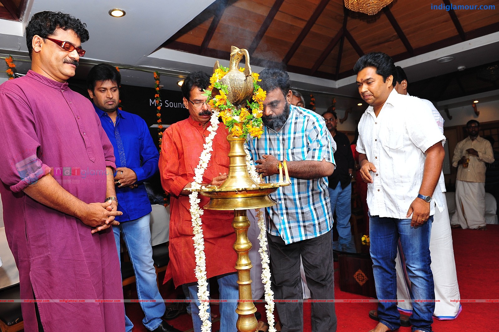 Ardhanari Movie Pooja Event hd photo