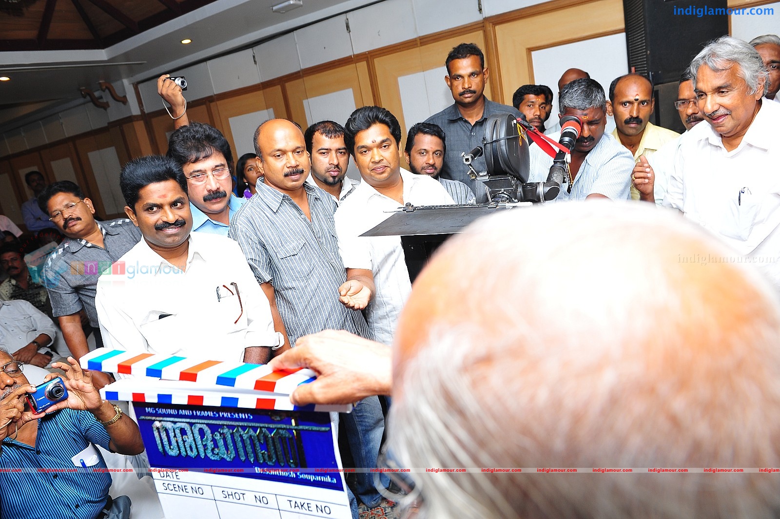 Ardhanari Movie Pooja Event hd photo