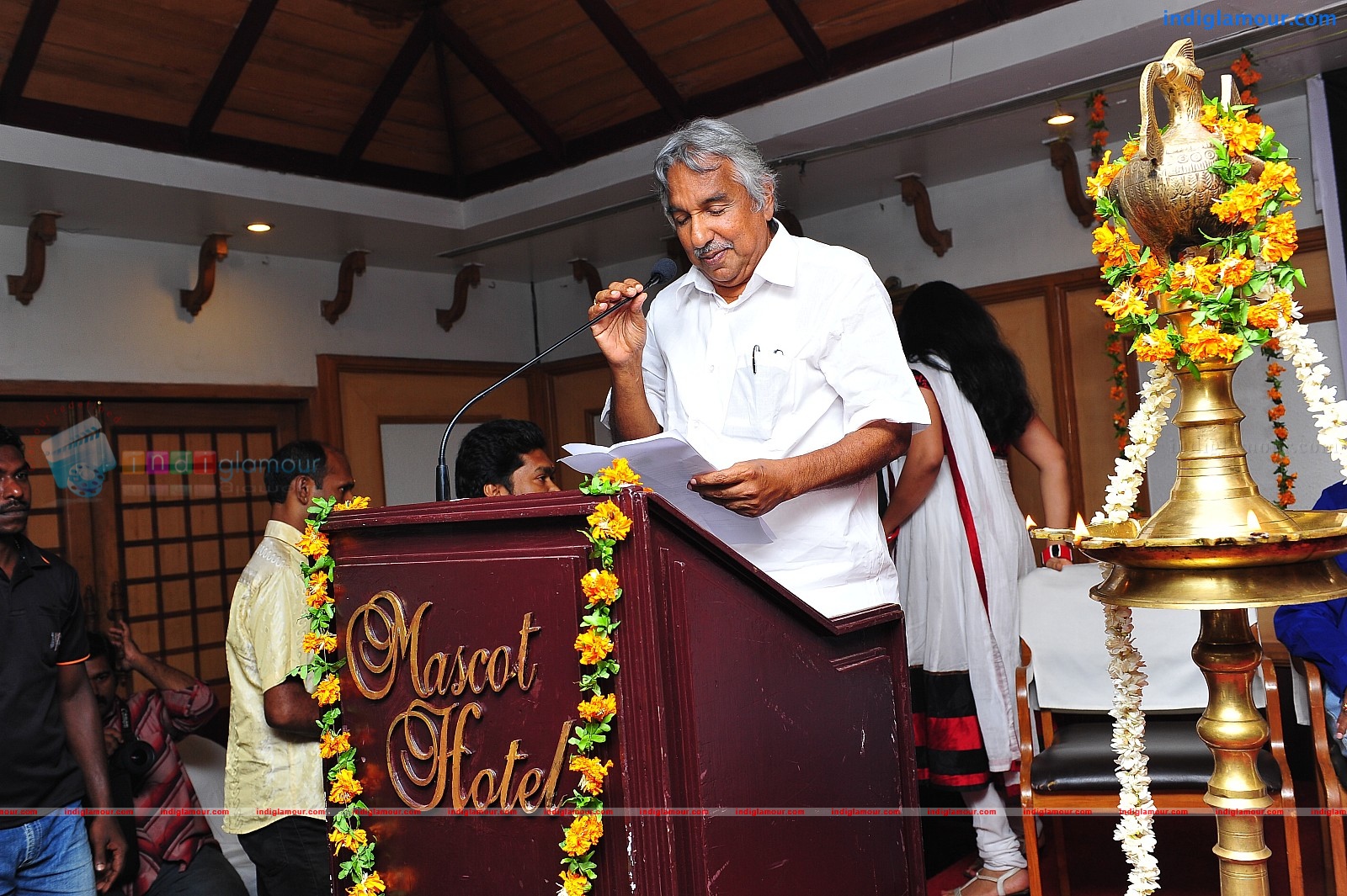 Ardhanari Movie Pooja Event hd photo
