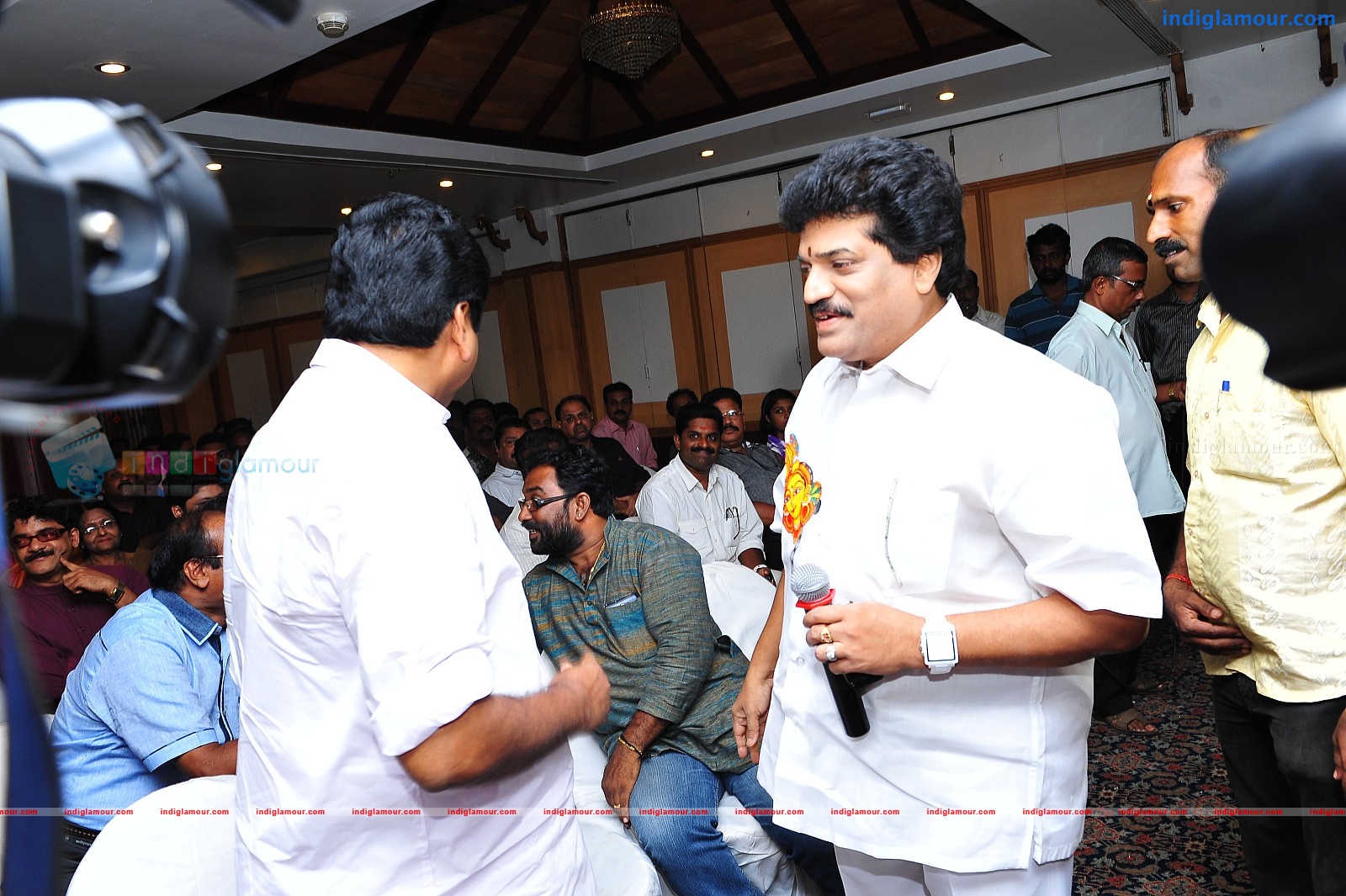 Ardhanari Movie Pooja Event hd photo