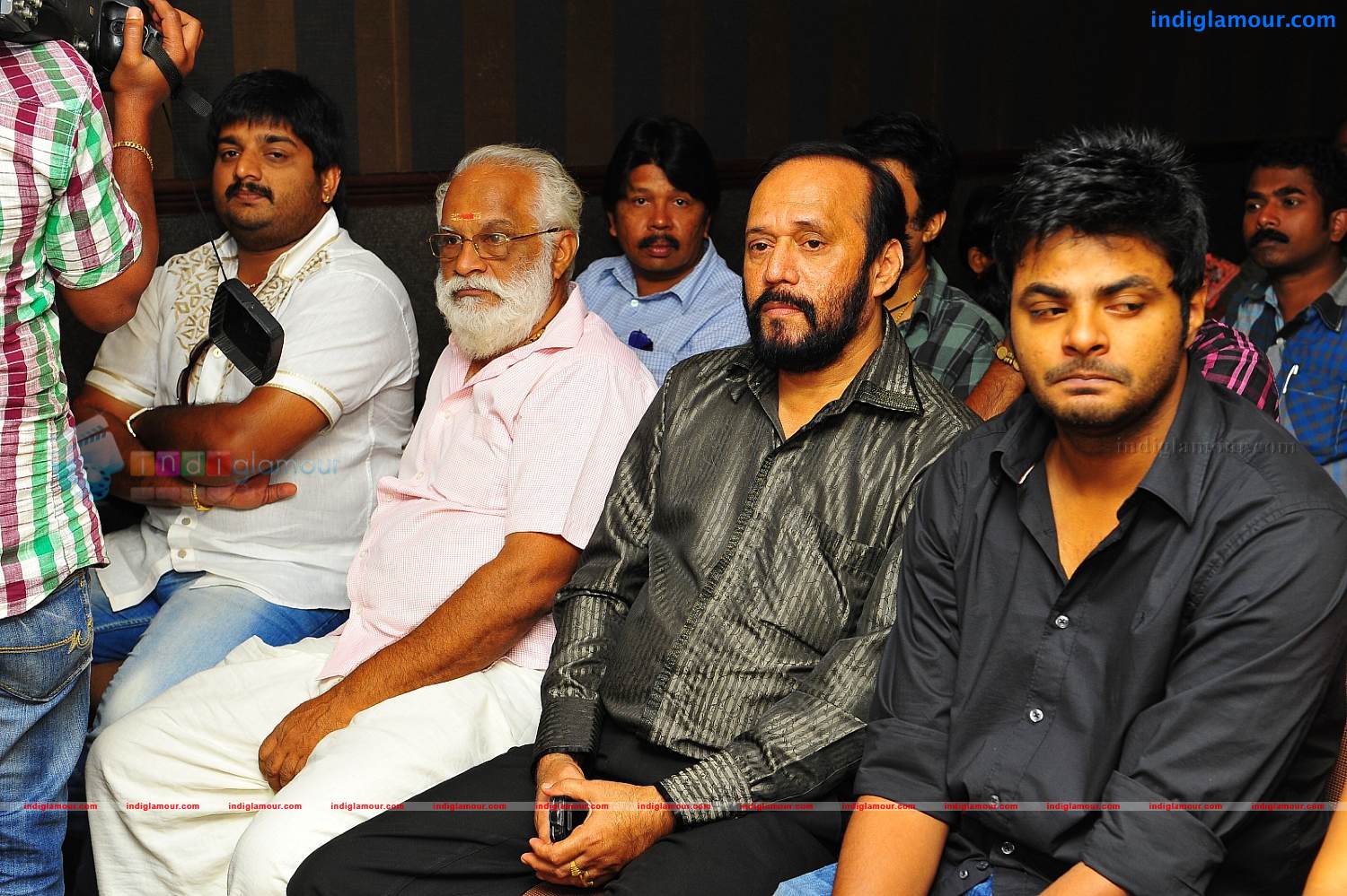 Enne Onnu Parayamo Movie Pooja Photos Event hd photo