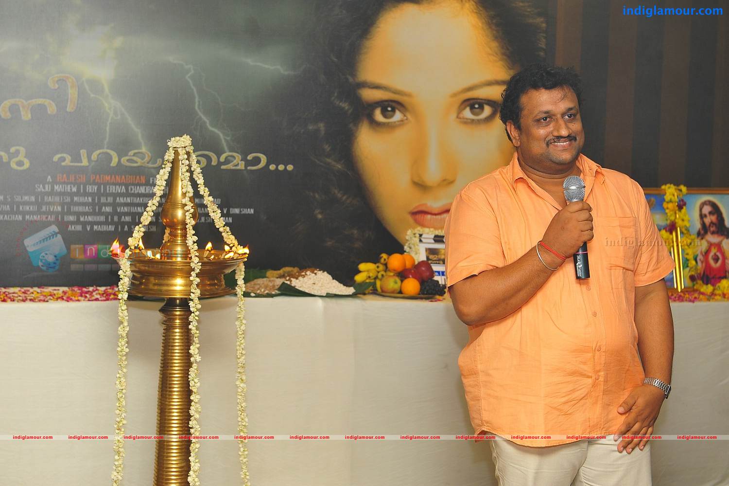 Enne Onnu Parayamo Movie Pooja Photos Event hd photo