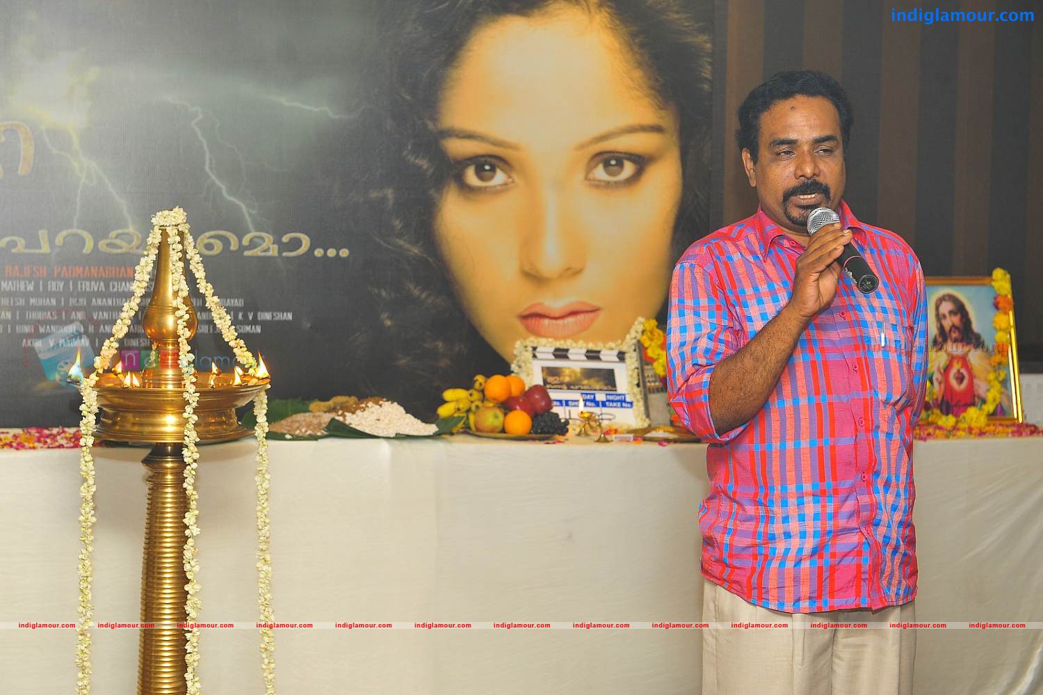 Enne Onnu Parayamo Movie Pooja Photos Event hd photo