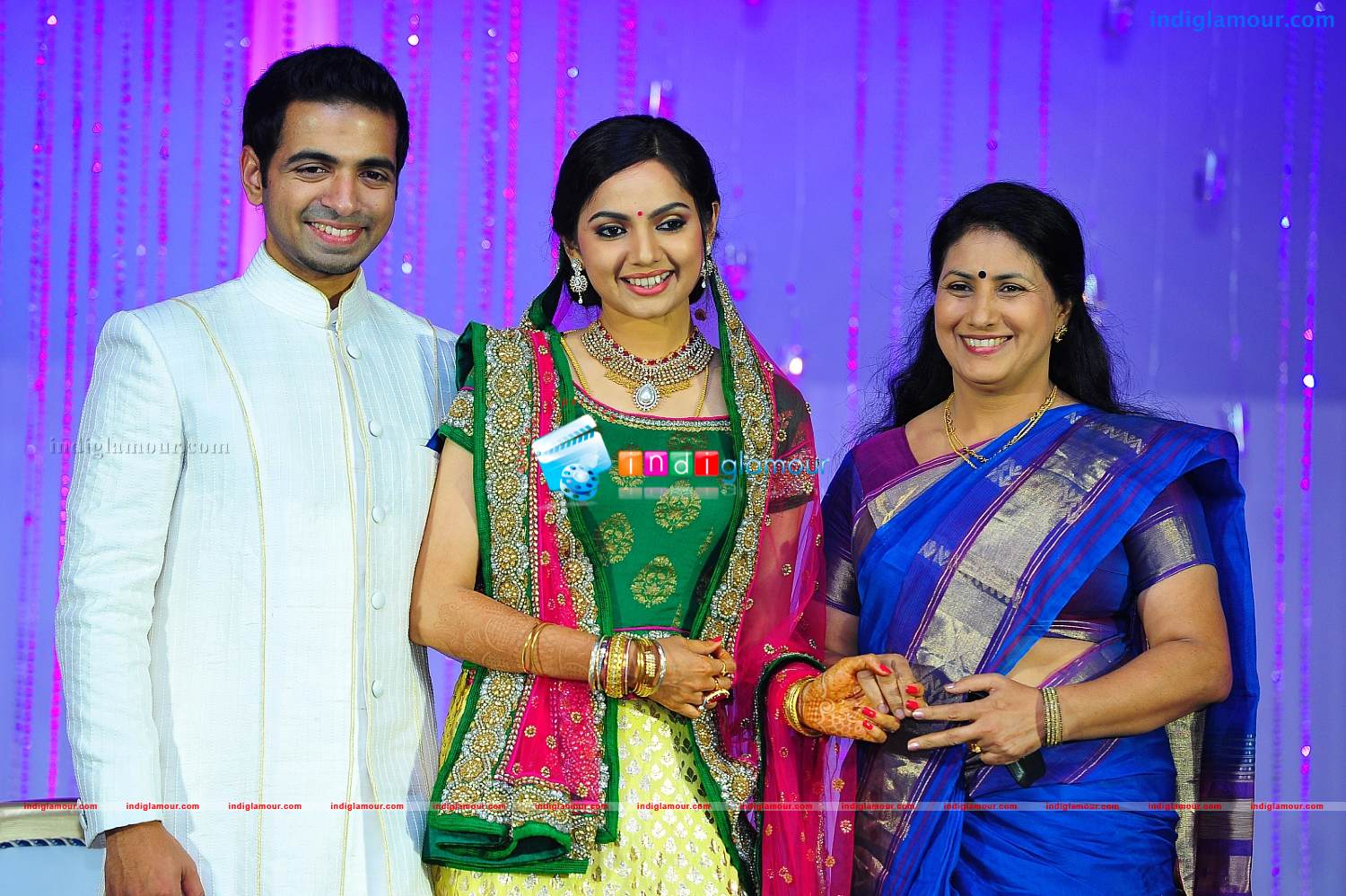 samvritha sunil marriage reception album