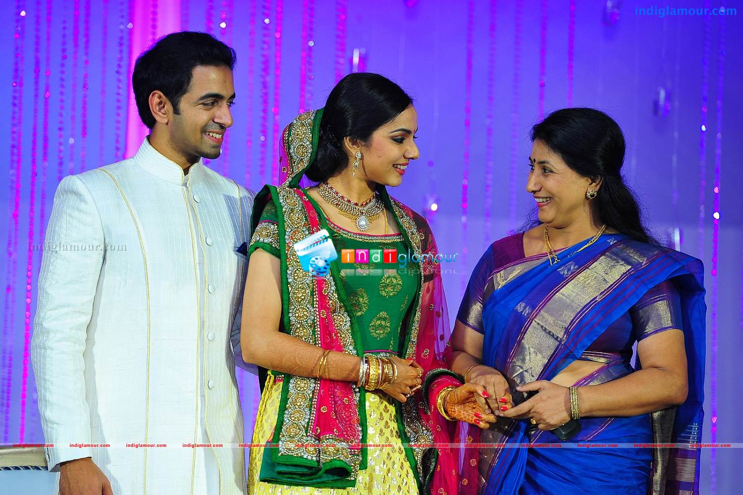 Samvritha Sunil Reception Photos Event hd photo