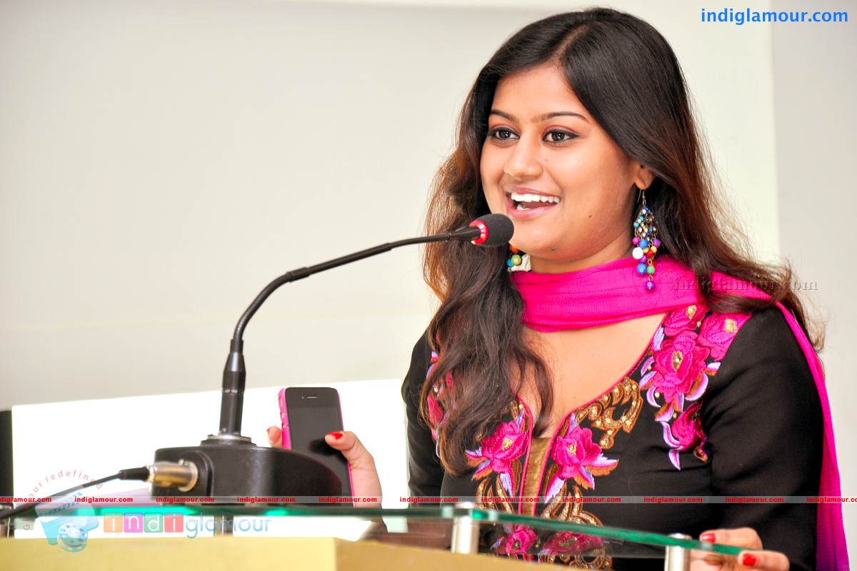 Note The Point Pooja Photos Event hd photo