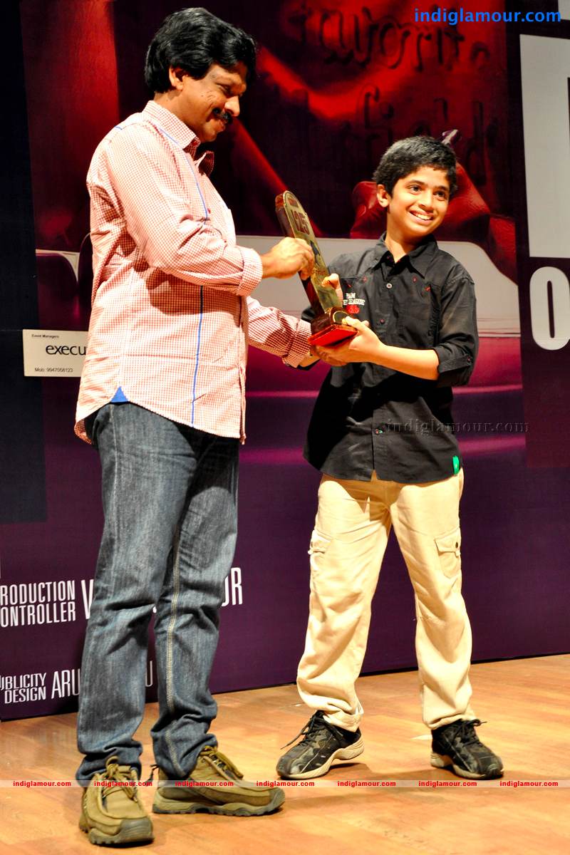 Thattathin Marayathu 100 Days Celebration Event hd photo