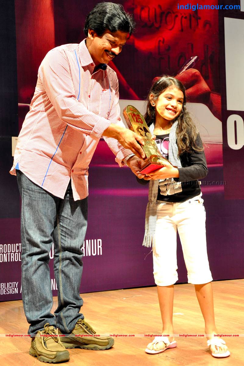 Thattathin Marayathu 100 Days Celebration Event hd photo