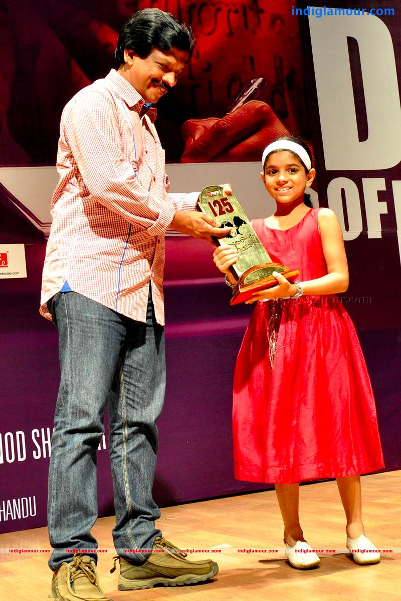 Thattathin Marayathu 100 Days Celebration Event hd photo