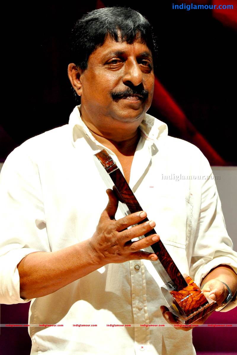 Thattathin Marayathu 100 Days Celebration Event hd photo