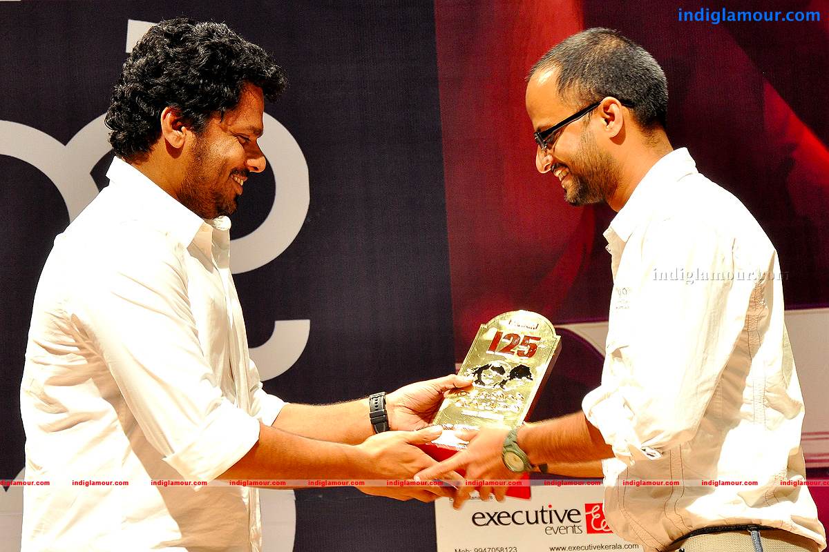 Thattathin Marayathu 100 Days Celebration Event hd photo