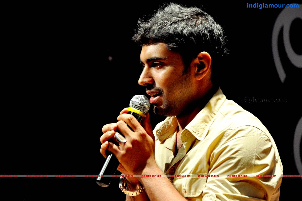 Thattathin Marayathu 100 Days Celebration Event hd photo