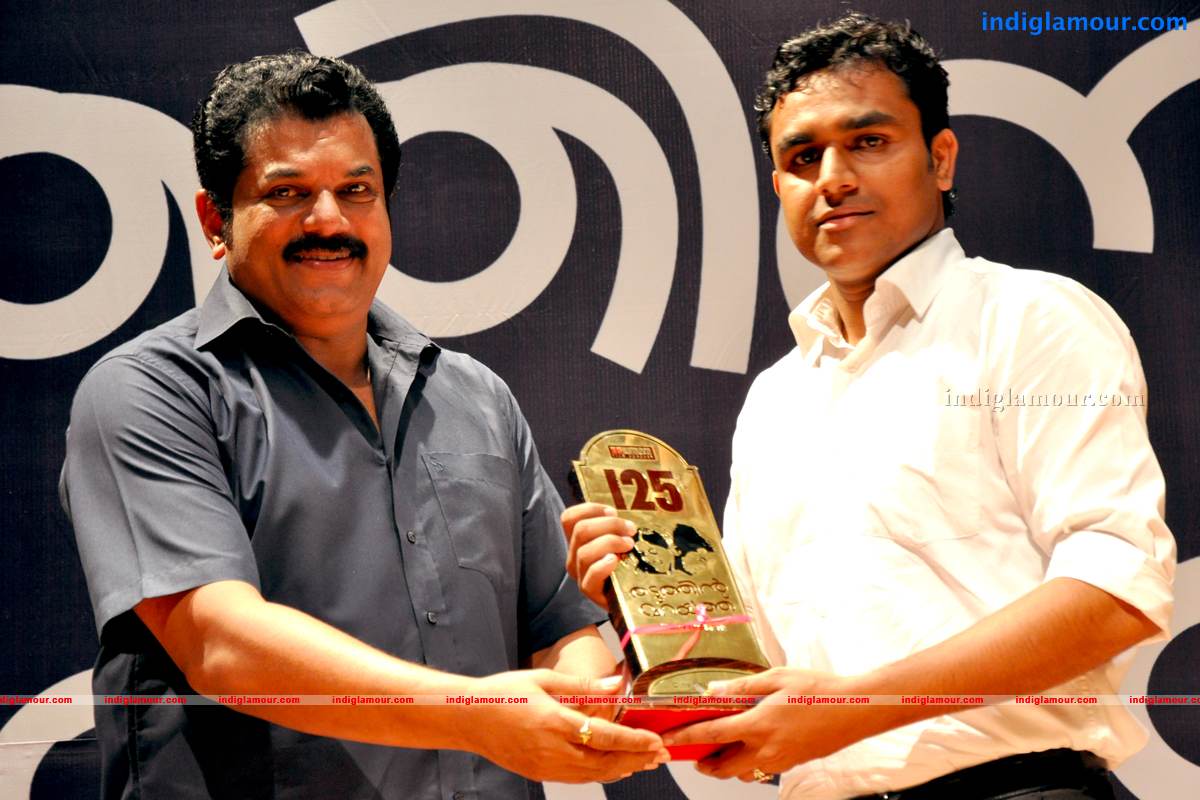 Thattathin Marayathu 100 Days Celebration Event hd photo