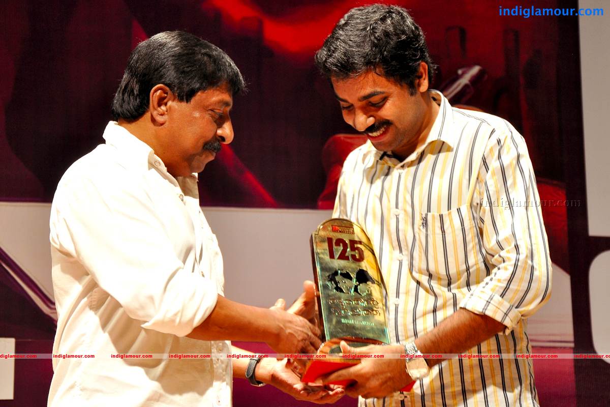 Thattathin Marayathu 100 Days Celebration Event hd photo