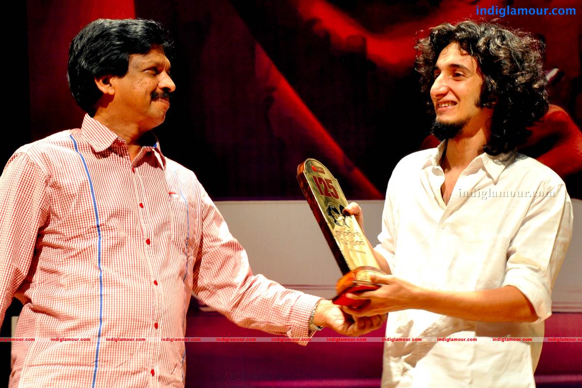 Thattathin Marayathu 100 Days Celebration Event hd photo