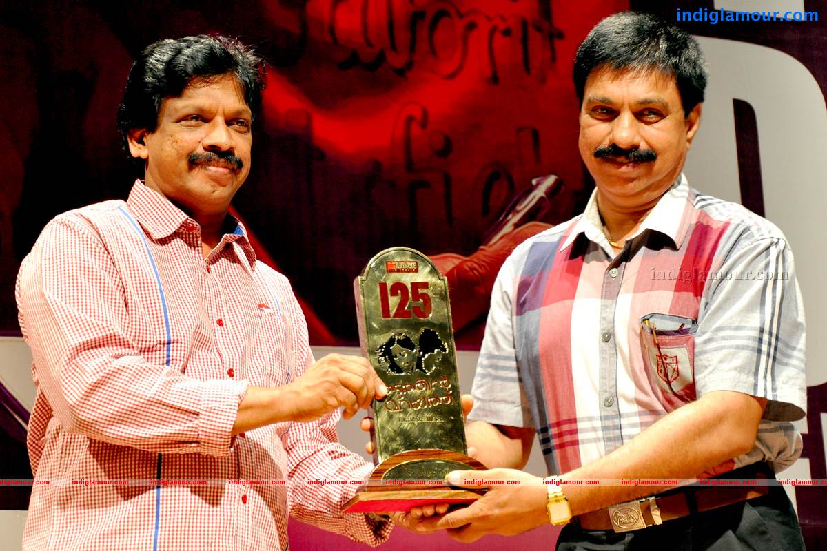 Thattathin Marayathu 100 Days Celebration Event hd photo
