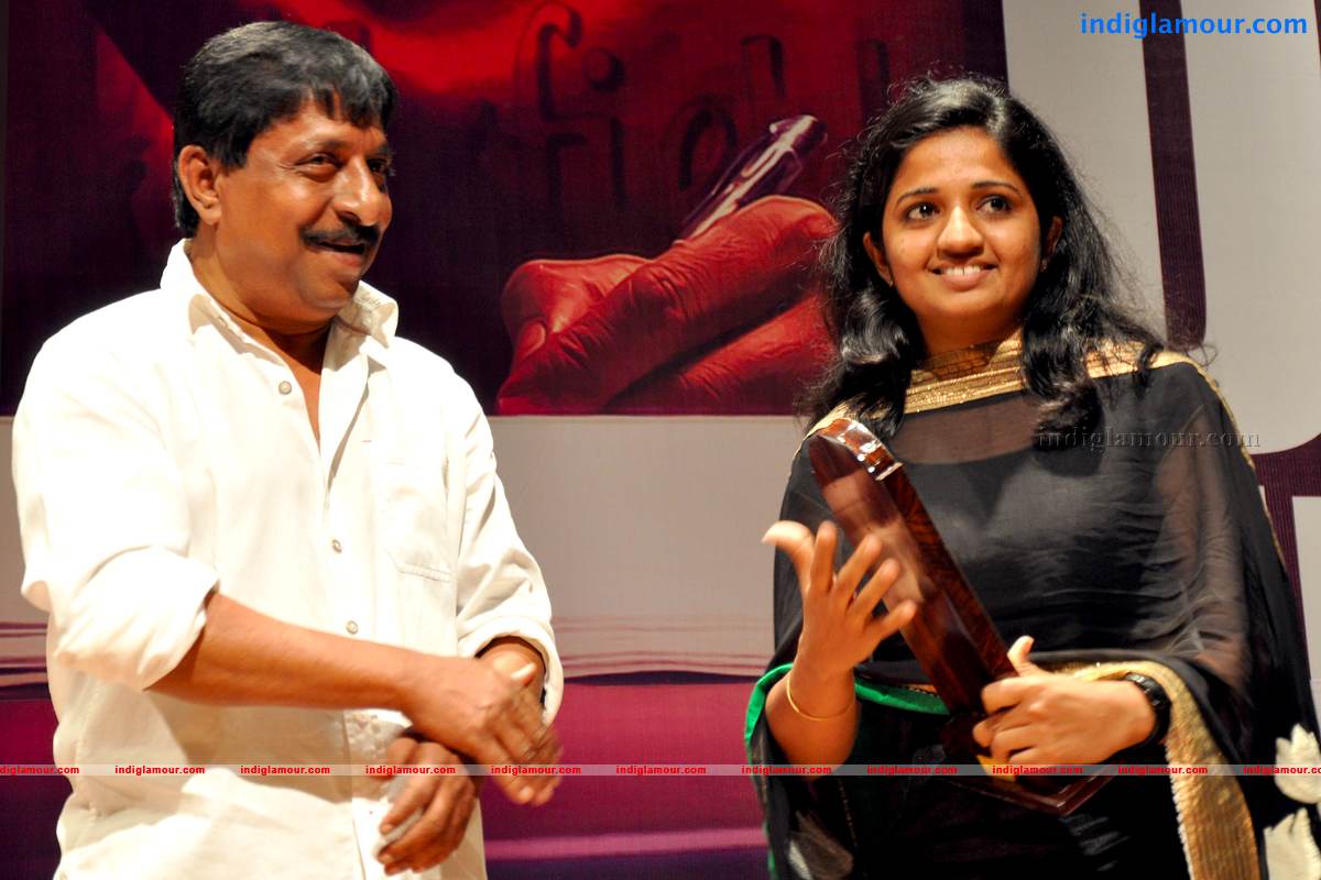 Thattathin Marayathu 100 Days Celebration Event hd photo