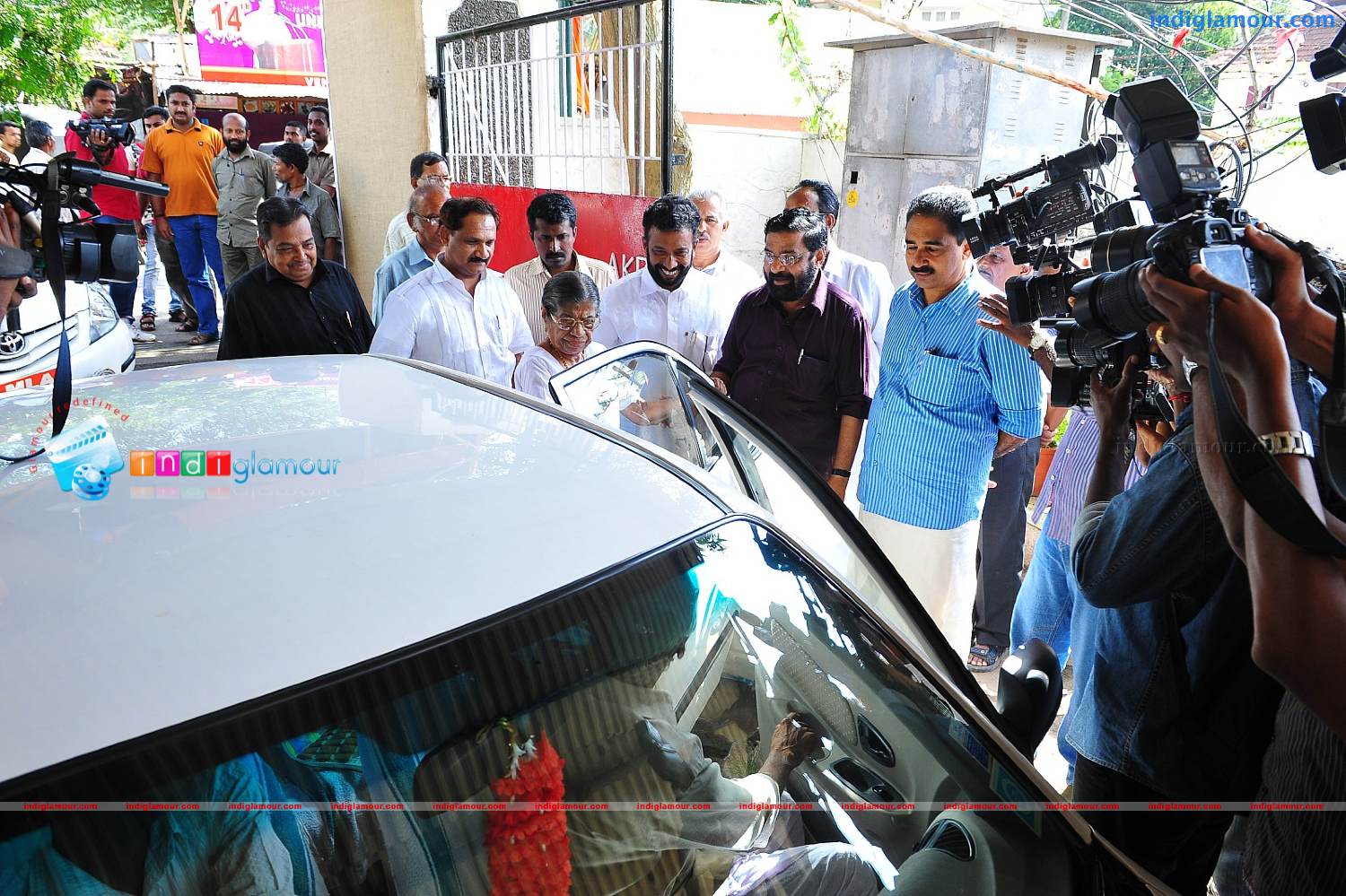 Vasanthathinte Kanal Vazhikal Event hd photo