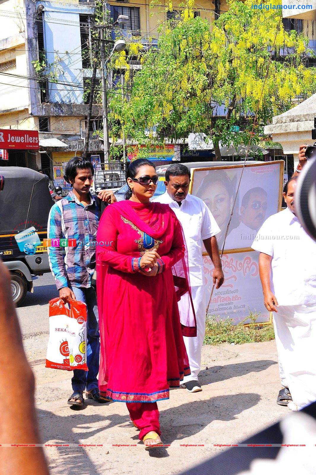Neelakurinji Poothu Movie Pooja Event hd photo