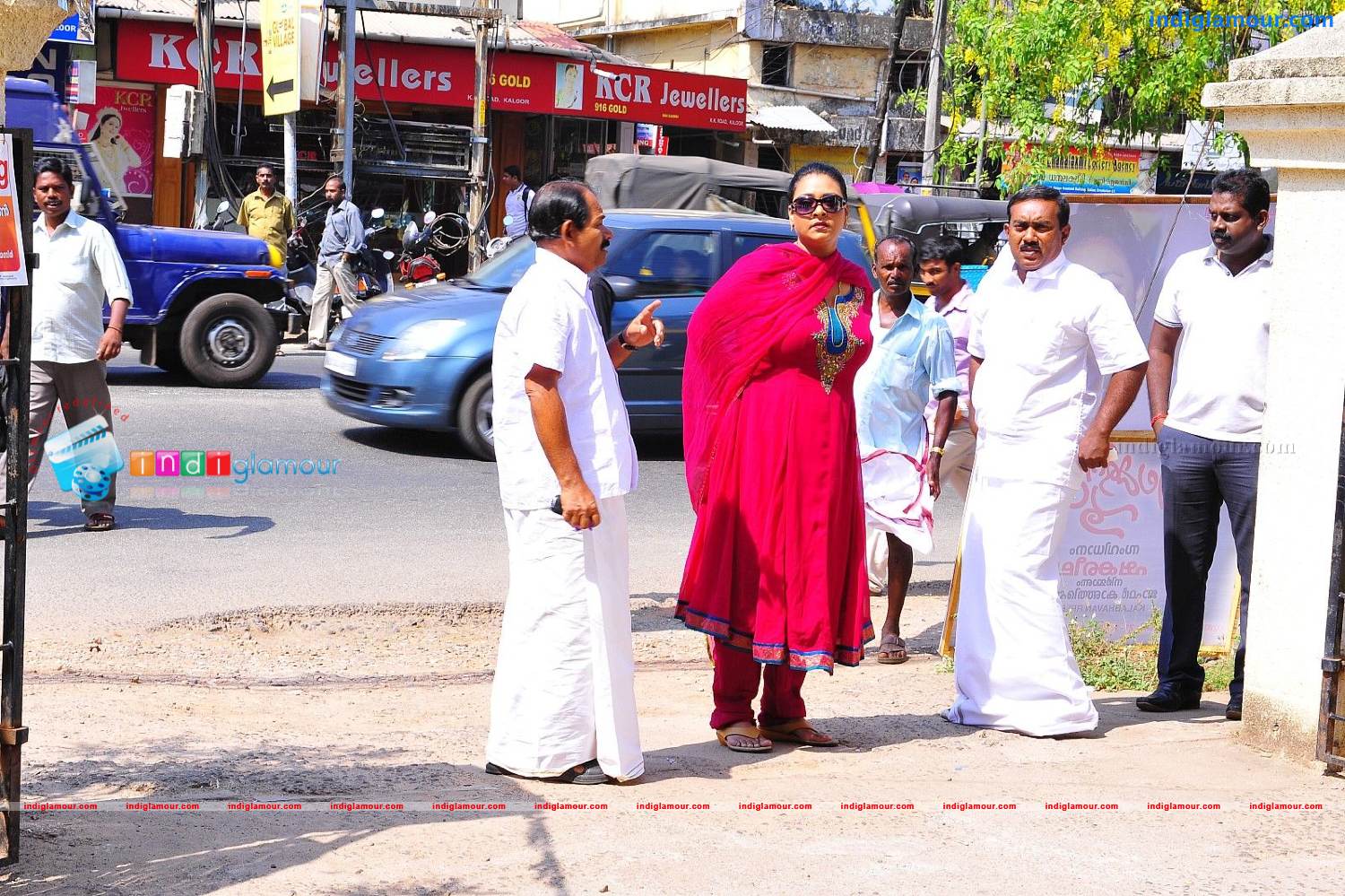 Neelakurinji Poothu Movie Pooja Event hd photo