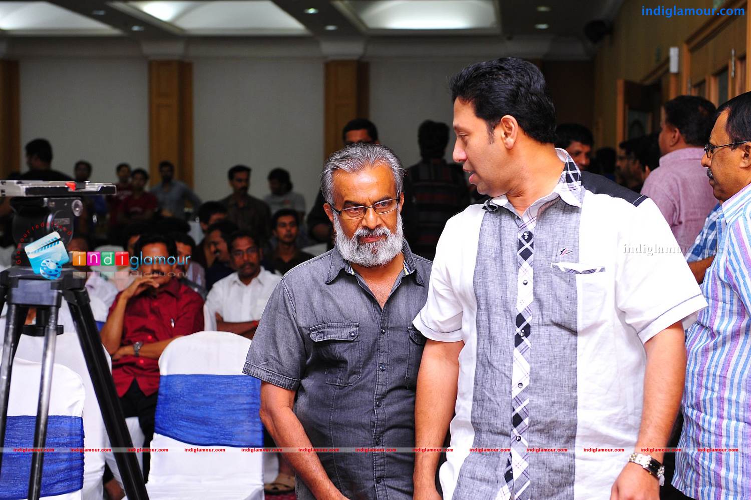 Natholi Oru Cheriya Meenalla Audio Launch Event hd photo