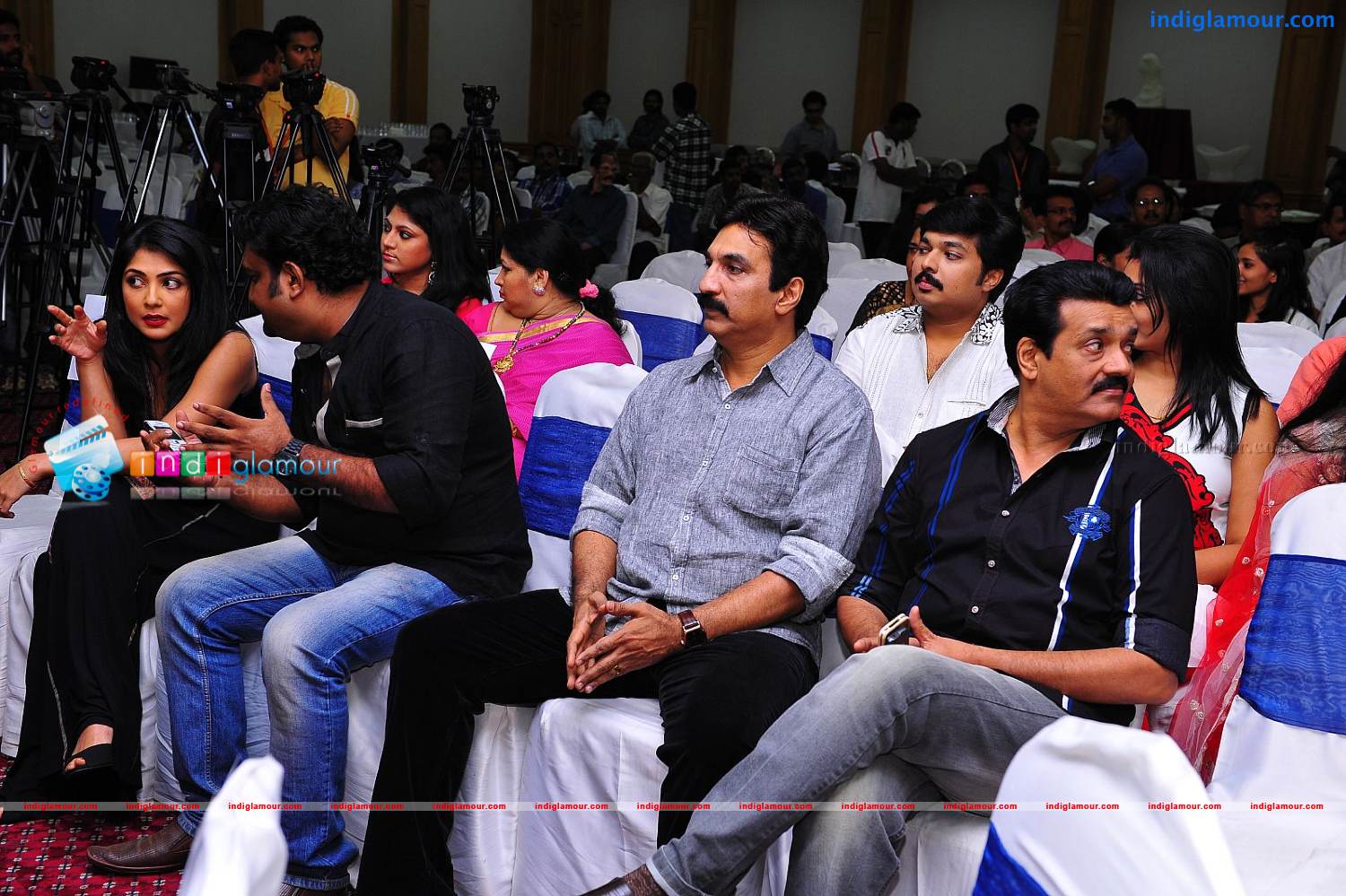 Natholi Oru Cheriya Meenalla Audio Launch Event hd photo