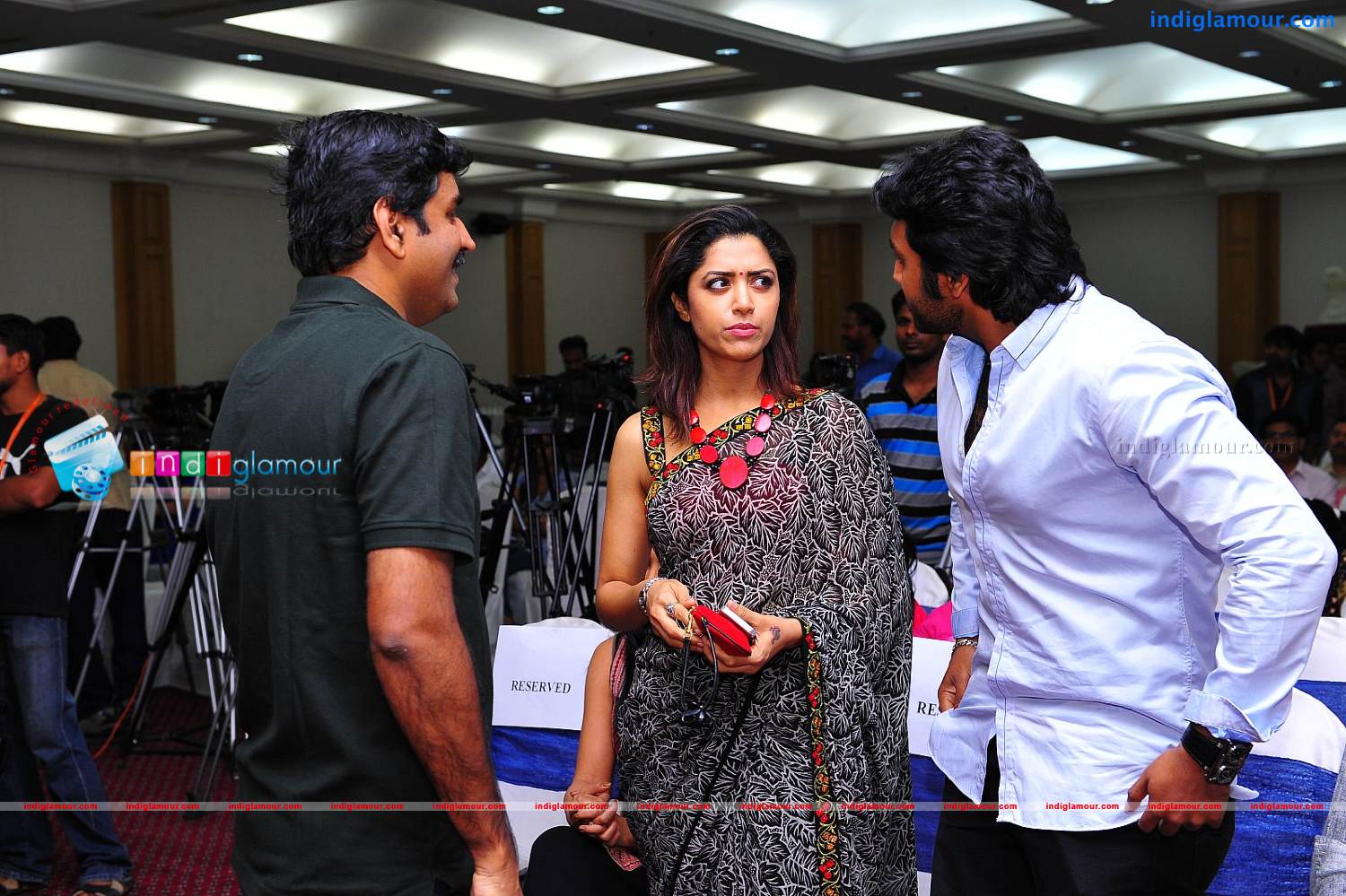 Natholi Oru Cheriya Meenalla Audio Launch Event hd photo