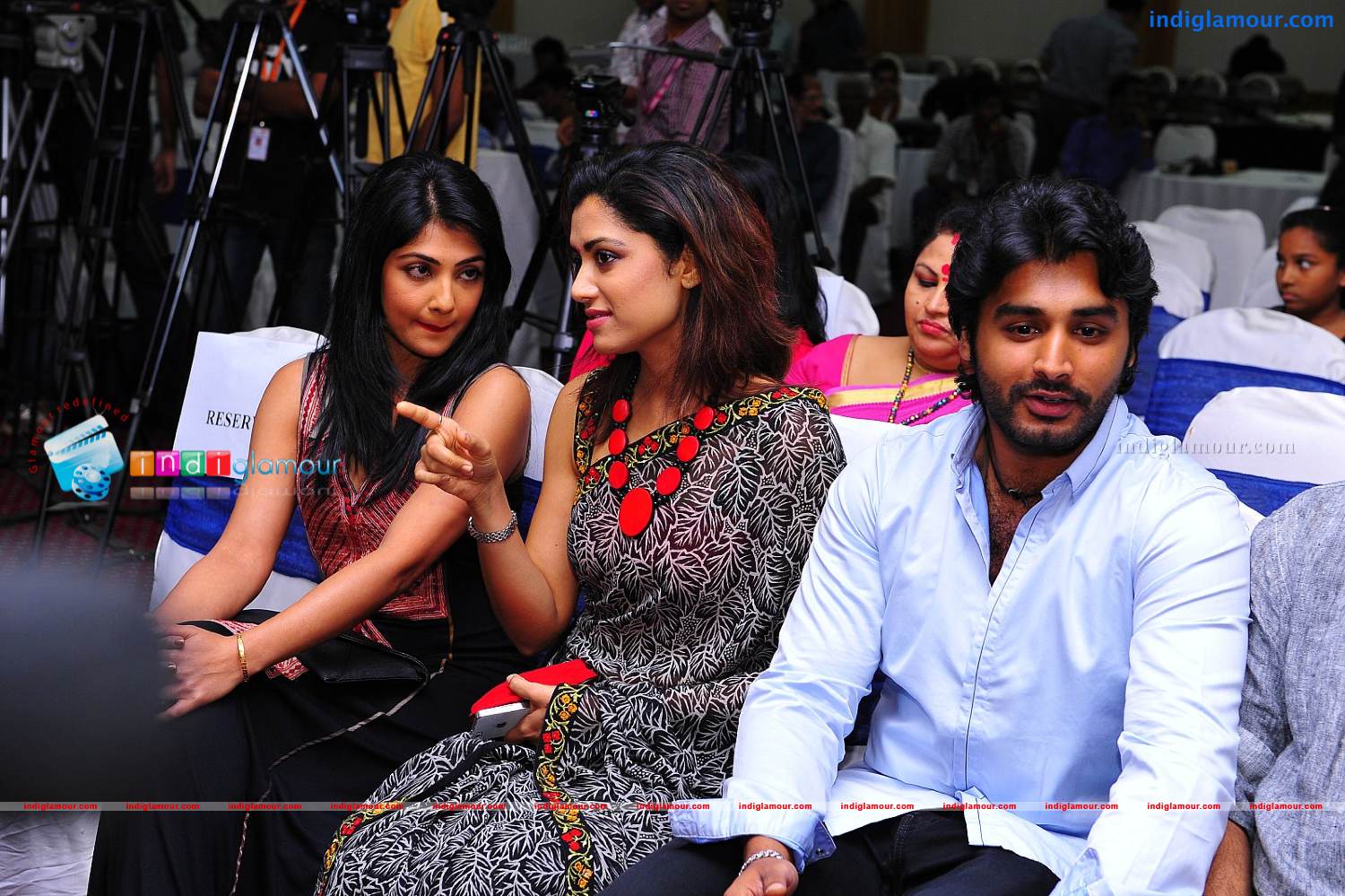 Natholi Oru Cheriya Meenalla Audio Launch Event hd photo