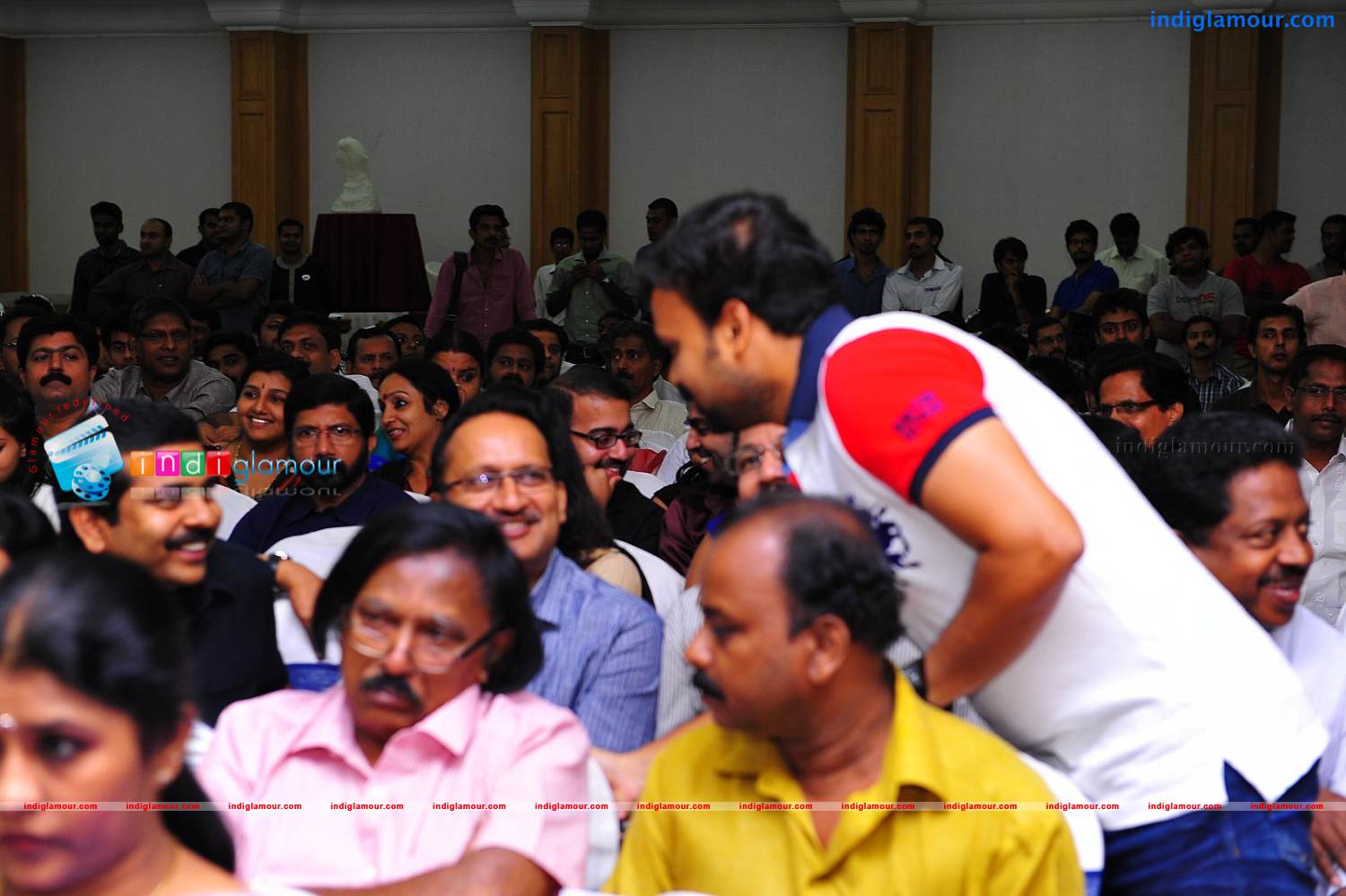 Natholi Oru Cheriya Meenalla Audio Launch Event hd photo