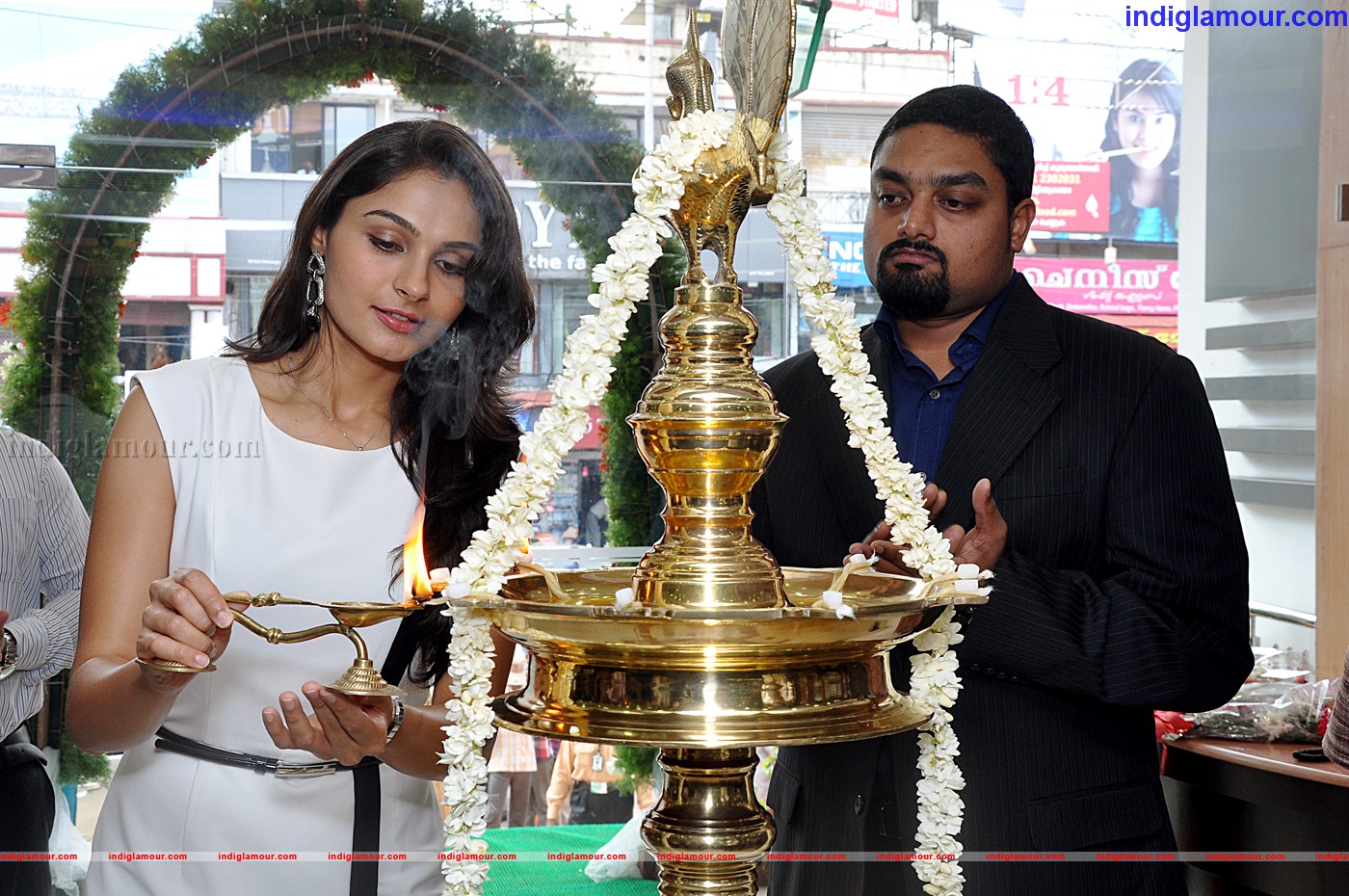 Andrea at Josco Diamond showroom inaguration Trivandrum Event hd photo