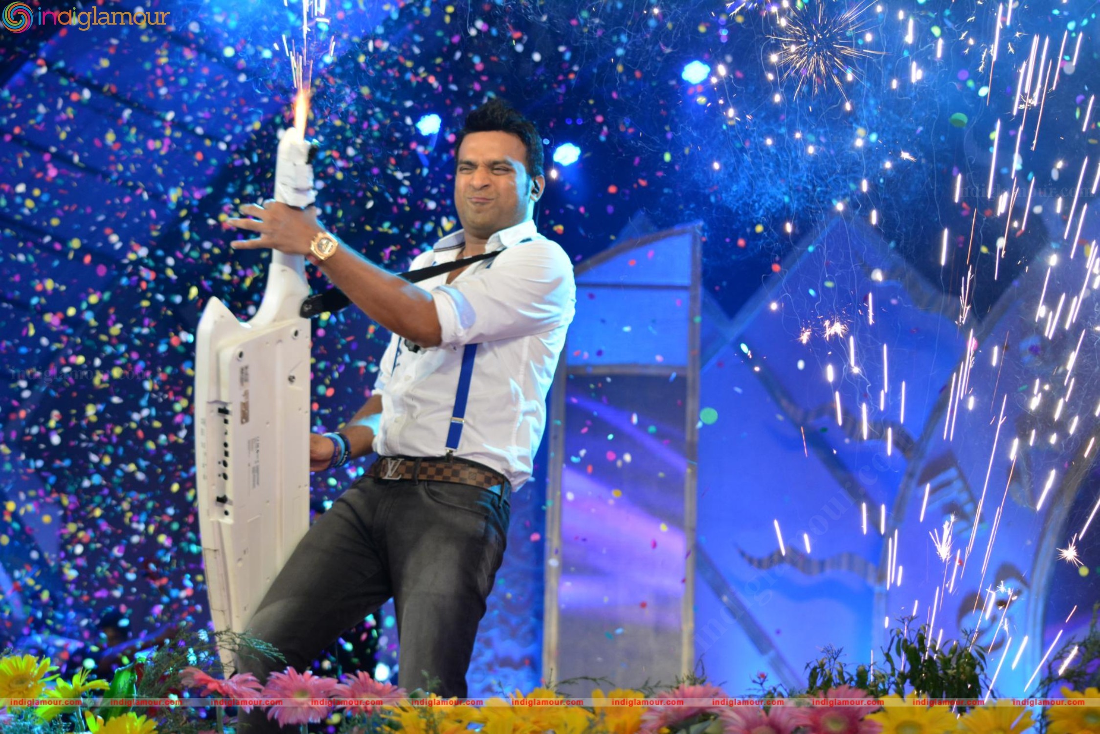 Vismaya Gaana Sandhya Event Event hd photo