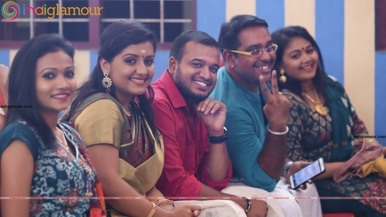 Sarayu Mohan Engagement Stills Event hd photo