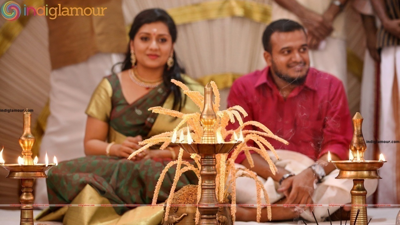 Sarayu Mohan Engagement Stills Event hd photo